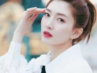 娱乐吃瓜江疏影,娱乐圈的瓜田，她如何成为焦点？