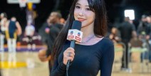 孙悦嫁大9岁10亿富豪NBA名主播周玲安 ： 用100元赢得富豪芳心  嫁大17岁美国老公  现咋样
