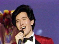 娱乐吃瓜人设崩塌了,吃瓜人设崩塌背后的真相揭秘