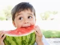 痛经音乐娱乐吃瓜酱,缓解疼痛的趣味疗法